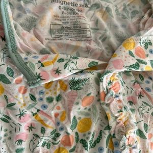 Magnetic me modal material